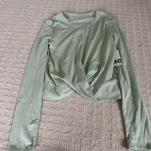 NEW Women’s Top Size Small